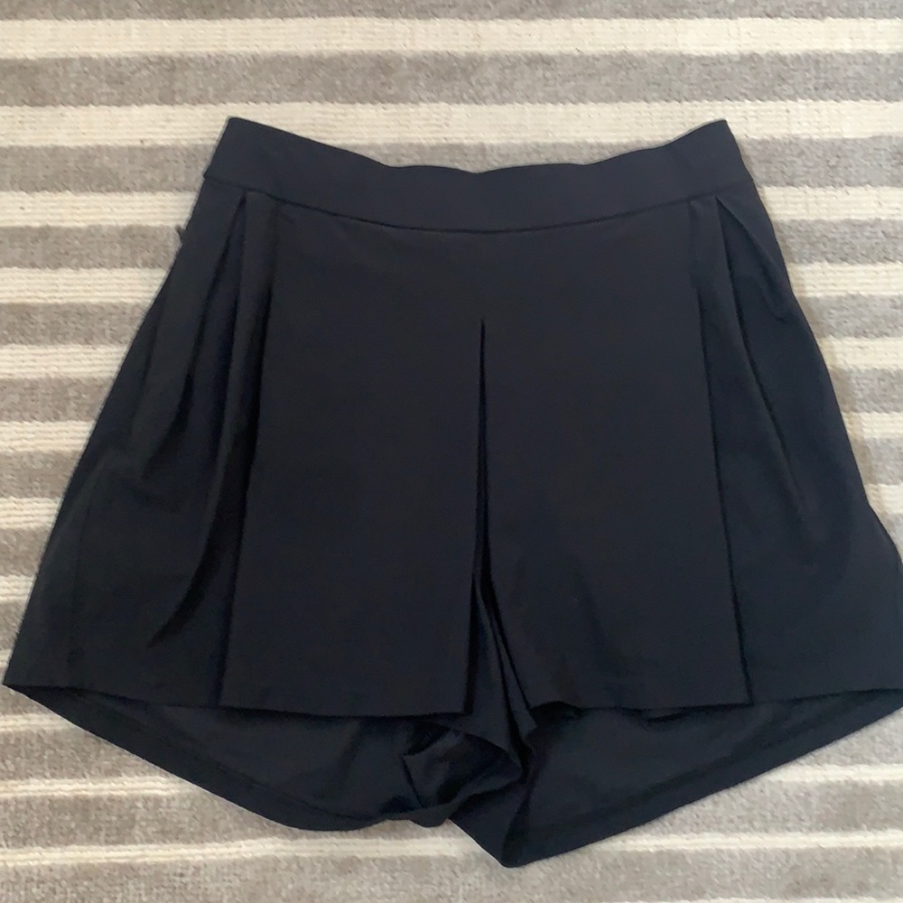 Black lululemon shorts